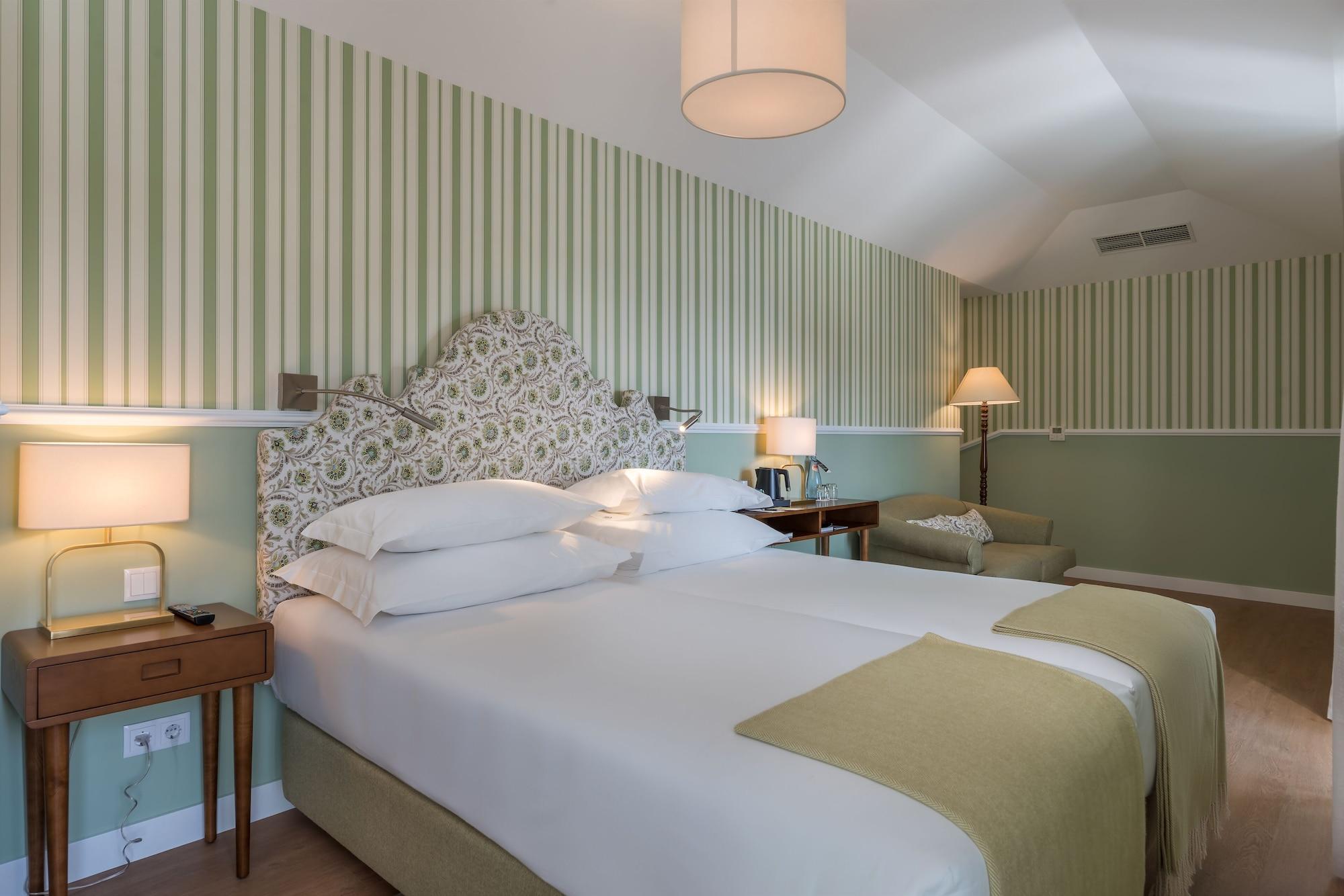 เปสตานา เชอร์ชิลเบย์ Hotel กามารา ดิ โลบุช ภายนอก รูปภาพ