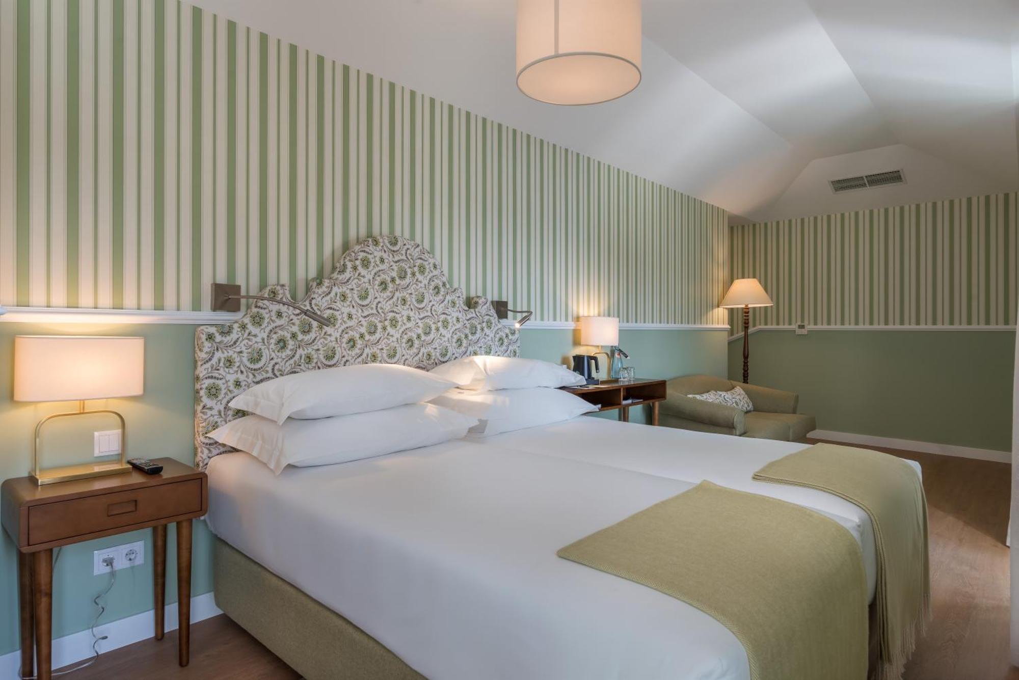 เปสตานา เชอร์ชิลเบย์ Hotel กามารา ดิ โลบุช ภายนอก รูปภาพ