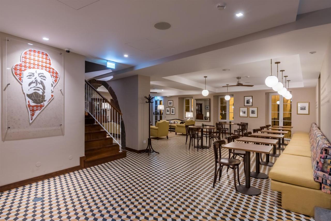 เปสตานา เชอร์ชิลเบย์ Hotel กามารา ดิ โลบุช ภายนอก รูปภาพ